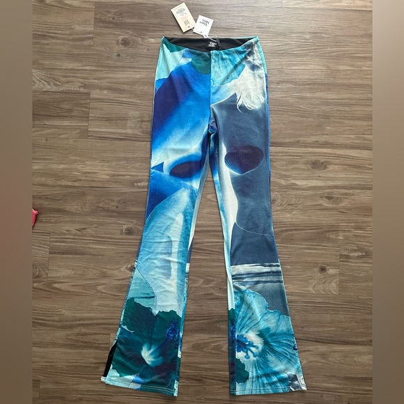 Tiger Mist Clem mesh pant in artist print blue - Picture 3 of 7